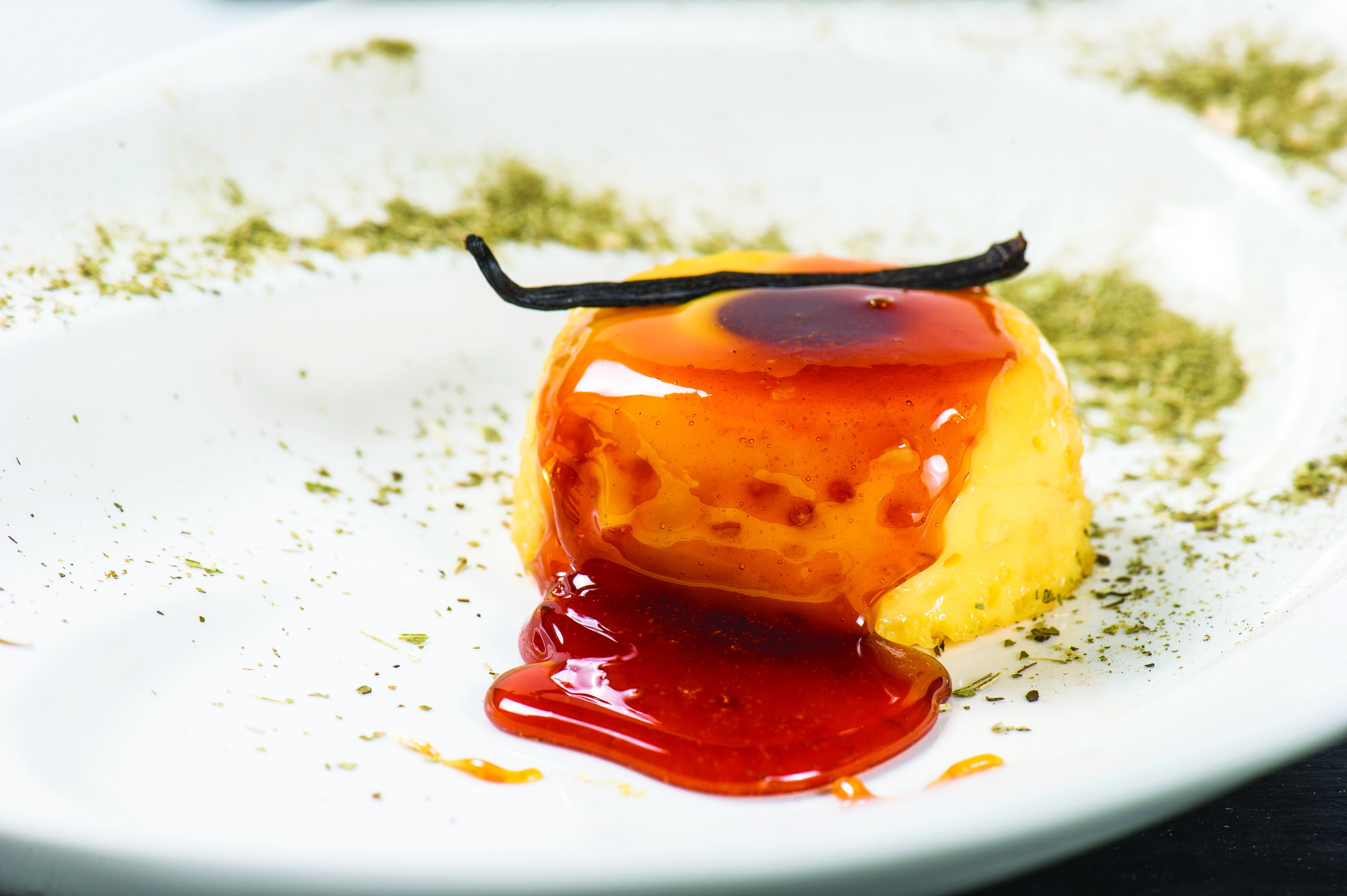 Flan con Caramelo de Cocido Quemado