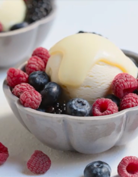 Frutos Rojos con Helado