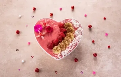 VALENTINE'S BOWL preparada con Alimento a Base de Avena CARNATION® CLAVEL®