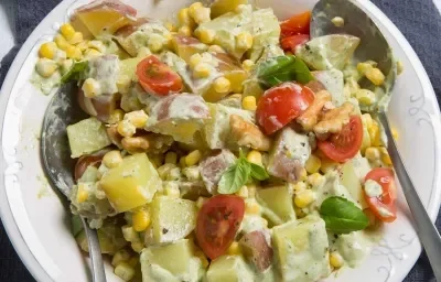 Ensalada de Papas y Verdura con Salsa Albhaca Ensalada de Papas y Verdura con Salsa Albhaca